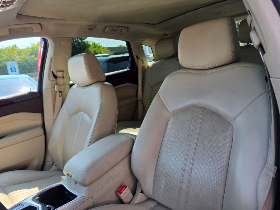 Used 2014 Cadillac SRX Luxury w/ Driver Awareness Package FWD image 24