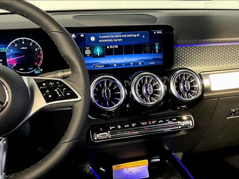 New 2026 Mercedes-Benz GLB 250 4MATIC image 8