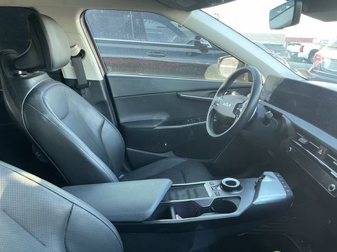 Used 2023 Kia EV6 Wind w/ Wind Technology Package AWD/4WD image 6