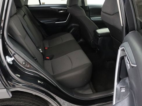 Certified 2025 Toyota RAV4 XLE FWD image 34