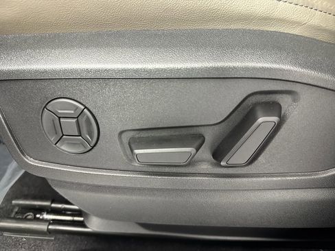 Used 2025 Audi Q5 Premium Plus w/ Premium Plus image 28