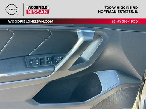 Used 2022 Volkswagen Tiguan SE image 18