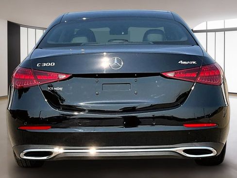 Used 2025 Mercedes-Benz C 300 4MATIC Sedan image 4