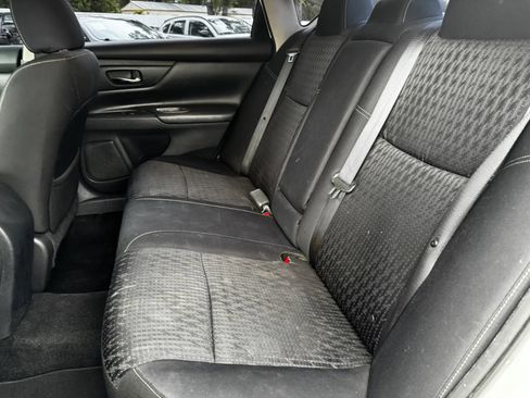 Used 2017 Nissan Altima 2.5 S w/ Power Driver Seat Package FWD image 11