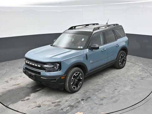 Used 2023 Ford Bronco Sport Outer Banks w/ Tech Package AWD/4WD image 14