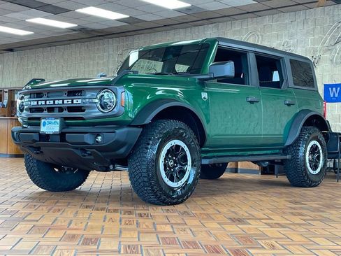 Used 2023 Ford Bronco Big Bend w/ Sasquatch Package AWD/4WD image 5