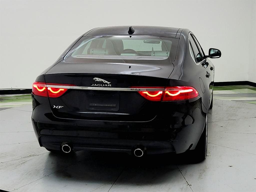 Used 2016 Jaguar XF Prestige RWD image 6