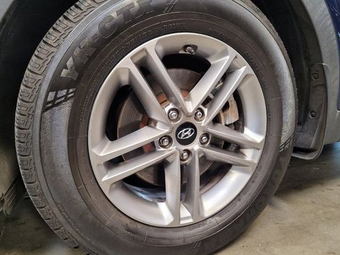 Used 2017 Hyundai Santa Fe Sport image 31