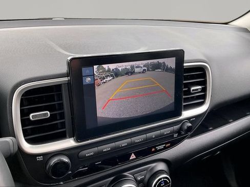 Used 2026 Hyundai Venue SEL FWD image 11