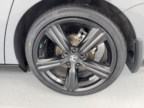 Used 2023 Honda Accord Sport image 11