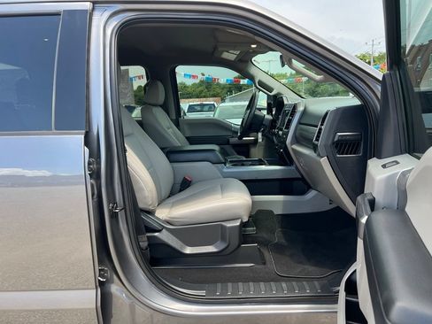 Used 2022 Ford F250 XLT w/ Black Appearance Package AWD/4WD image 23