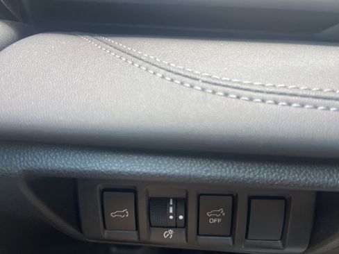 Used 2025 Subaru Outback Limited AWD/4WD image 20