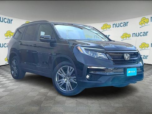 Used 2022 Honda Pilot Sport image 2