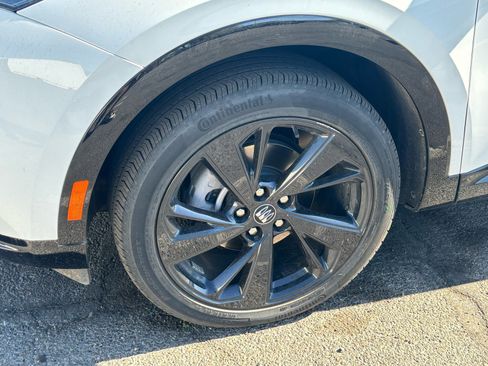 Used 2025 Buick Envision Sport Touring image 5