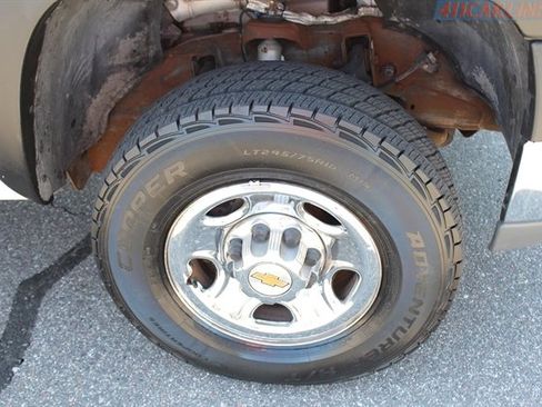 Used 2001 Chevrolet Silverado 2500 LS w/ Off-Road Skid Plate Pkg AWD/4WD image 31