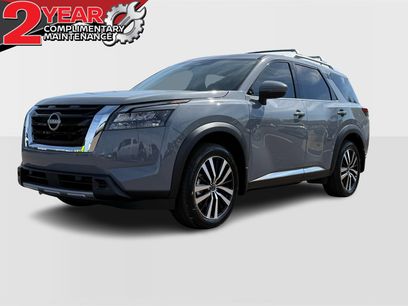 New 2025 Nissan Pathfinder Platinum w/ Cargo Package