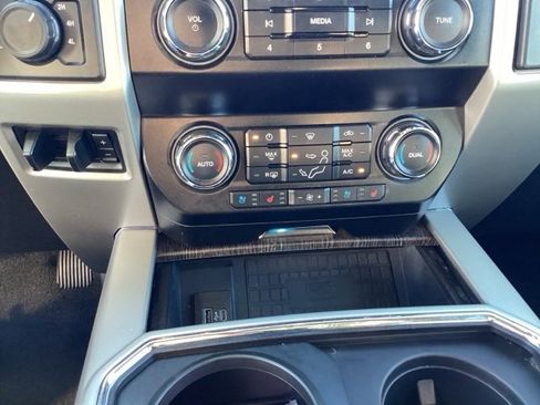 Used 2020 Ford F250 Lariat w/ Lariat Ultimate Package image 23