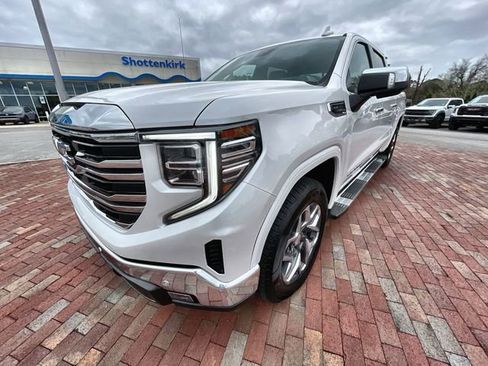 Used 2022 GMC Sierra 1500 SLT w/ SLT Premium Plus Package AWD/4WD image 27