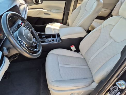 Used 2024 Kia Sorento S FWD image 17