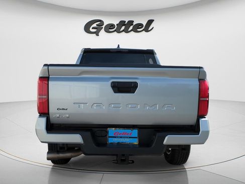 Used 2025 Toyota Tacoma SR5 AWD/4WD image 6