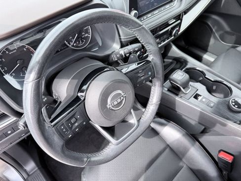 Certified 2023 Nissan Rogue SV w/ SV Premium Package AWD/4WD image 16