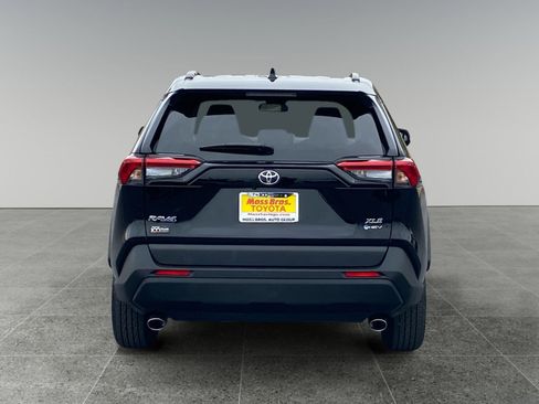 Used 2025 Toyota RAV4 XLE image 4
