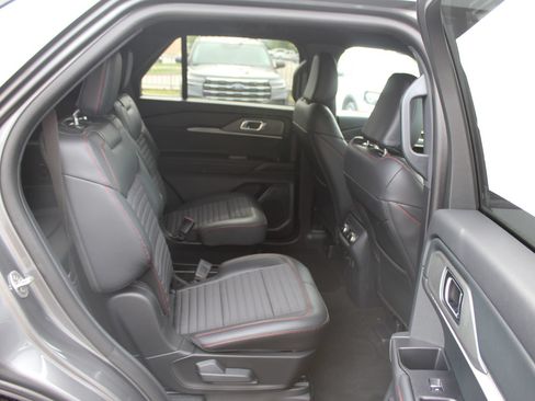 New 2026 Ford Explorer ST-Line AWD/4WD image 17