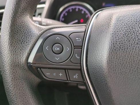 Used 2018 Toyota Camry LE FWD image 28