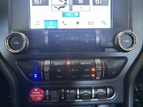 Used 2016 Ford Mustang Shelby GT350 w/ Technology Package image 26