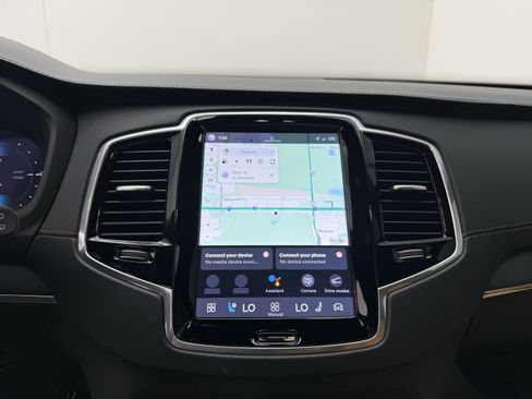 Certified 2024 Volvo XC90 T8 Ultimate w/ Protection Package Premier AWD/4WD image 21
