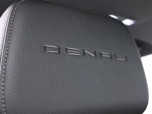 Used 2023 GMC Sierra 3500 Denali w/ Denali Ultimate Package image 22