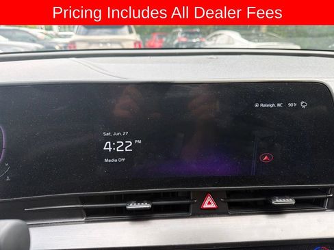 Used 2024 Kia Sportage EX FWD image 8