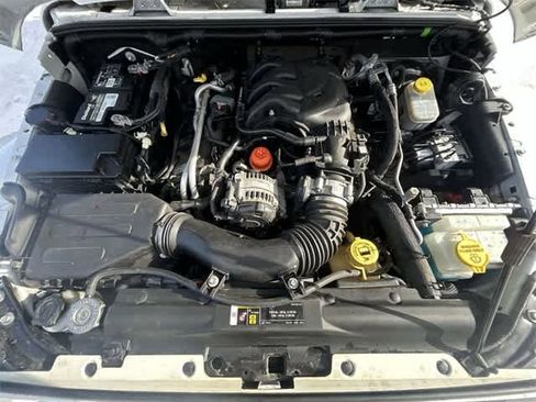 Used 2018 Jeep Wrangler Sahara w/ Connectivity Group image 23