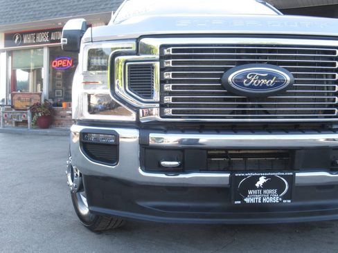 Used 2021 Ford F350 Lariat w/ Lariat Ultimate Package image 3