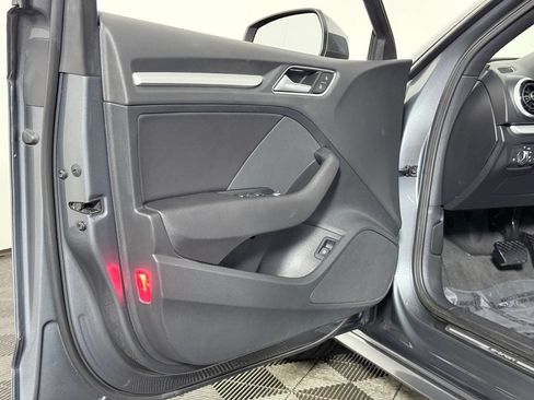 Used 2016 Audi A3 e-tron Premium w/ Audi MMI Navigation Plus FWD image 26