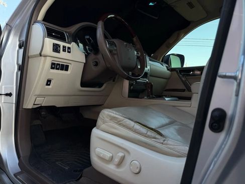 Used 2015 Lexus GX 460 image 40