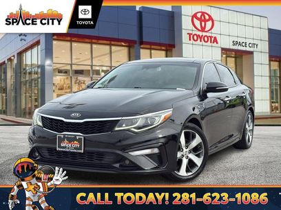 Used 2019 Kia Optima S w/ S Panoramic Sunroof Package