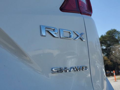 New 2026 Acura RDX SH-AWD image 8