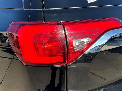 Used 2019 GMC Acadia Denali image 51