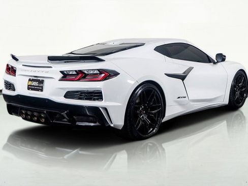 Used 2024 Chevrolet Corvette Z06 image 10