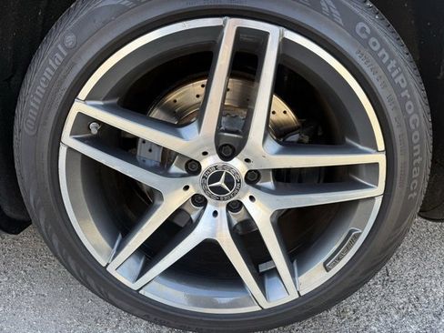 Used 2017 Mercedes-Benz S 550 4MATIC Sedan image 6