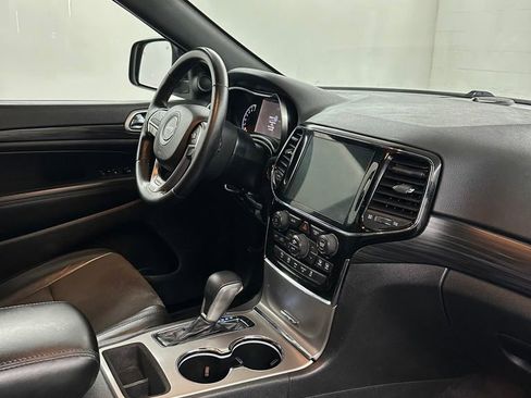 Used 2019 Jeep Grand Cherokee Altitude image 43