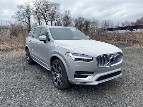 Used 2023 Volvo XC90 B6 Ultimate AWD/4WD image 2