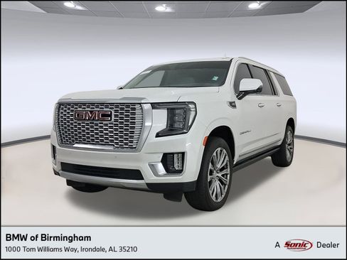 Used 2021 GMC Yukon XL Denali w/ Denali Premium Package image 1