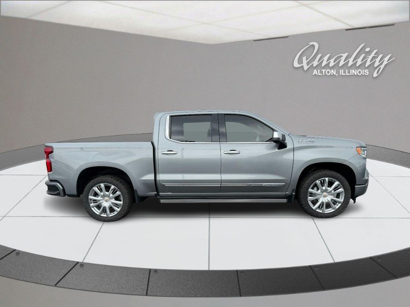 Used 2023 Chevrolet Silverado 1500 High Country w/ High Country Premium Package AWD/4WD image 3