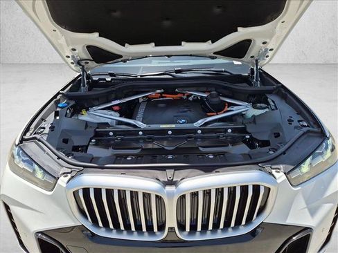 New 2026 BMW X5 xDrive50e w/ M Sport Package AWD/4WD image 16