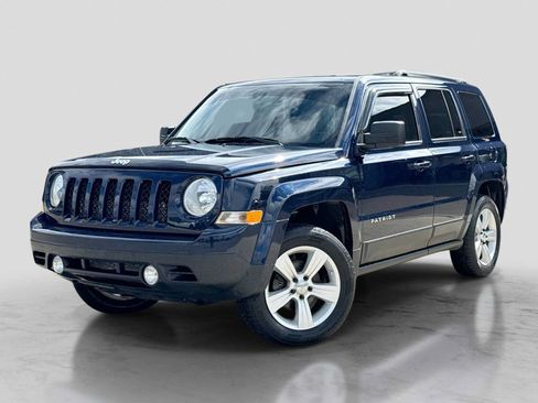 Used 2015 Jeep Patriot Latitude AWD/4WD image 1