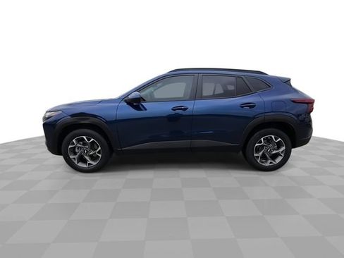 Used 2024 Chevrolet Trax LT w/ Driver Confidence Package FWD image 5