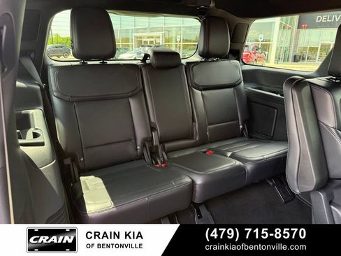 Used 2026 Ford Expedition Platinum w/ Stealth Performance Package AWD/4WD image 31