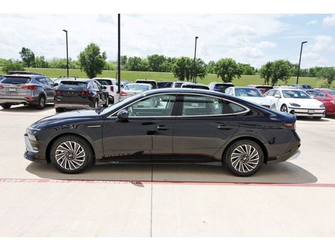 Certified 2025 Hyundai Sonata SEL image 5